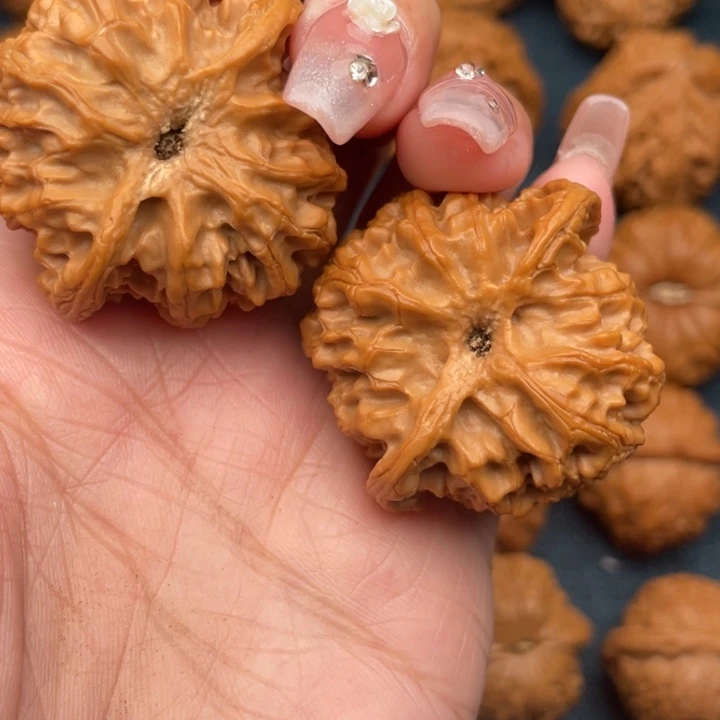 文玩核桃吊坠40苹果园，