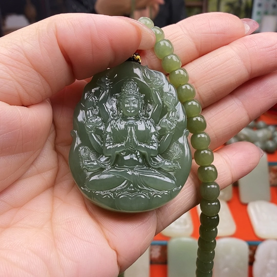 颈饰未镶嵌和田玉满**陈