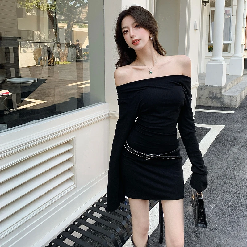 2025春夏纯欲一字领长袖露肩辣妹连衣裙设计感御姐风包臀短裙女款