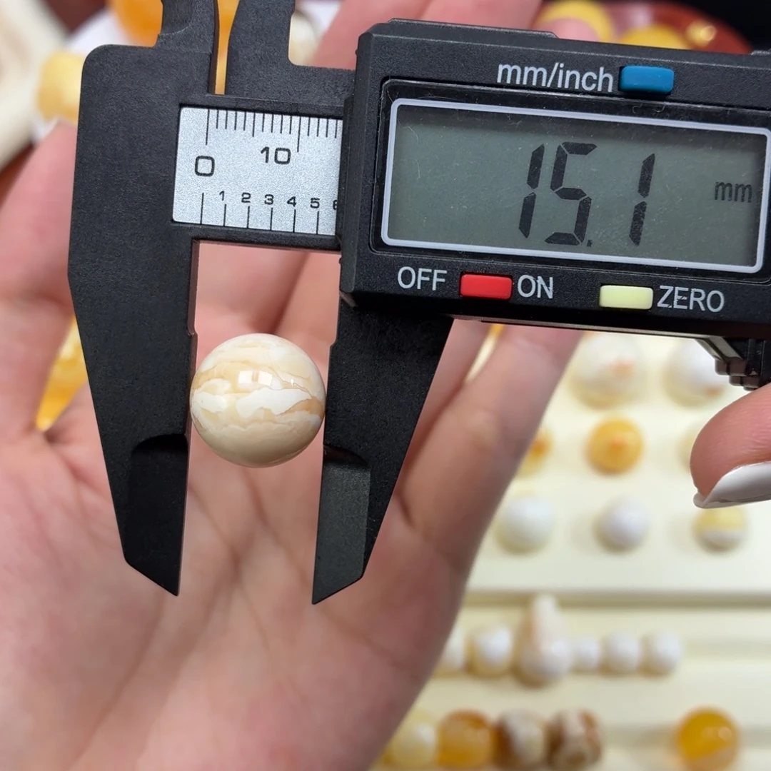 琥珀未镶嵌珠宝奇石乌料粉橘底浓蜡妖花圆珠15mm