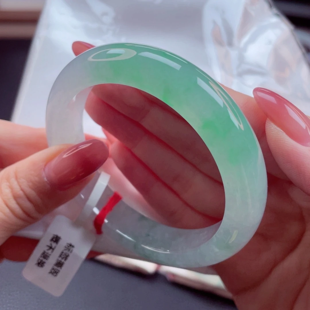 翡翠手镯未镶嵌5253圈9935