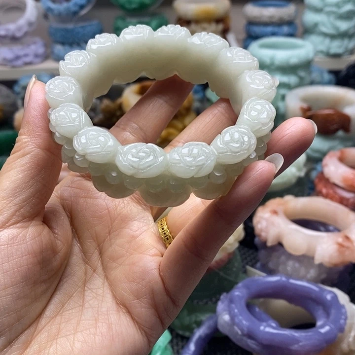 未镶嵌手镯石英岩玉有***鼠