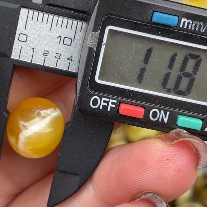 琥珀裸石未镶嵌微瑕138