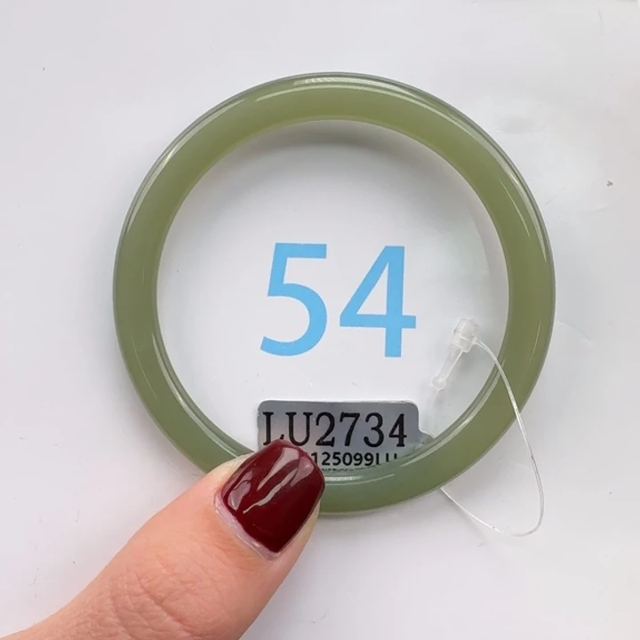 笨***兔和田玉未镶嵌手镯