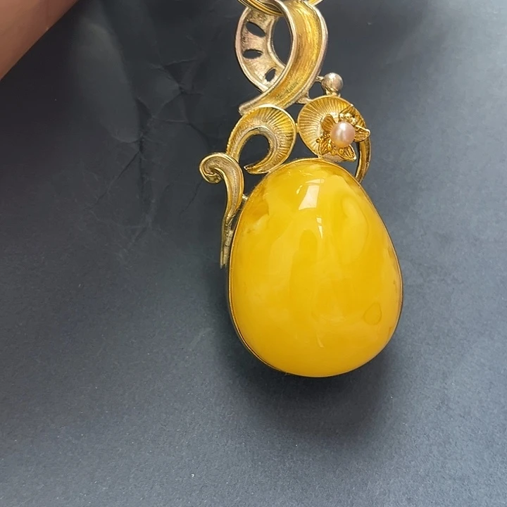琥珀未镶嵌裸石吊坠