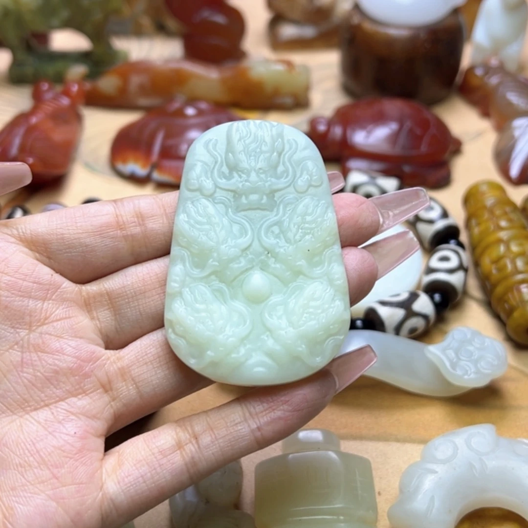 【闪购商品】蛇纹石玉颈饰未镶嵌