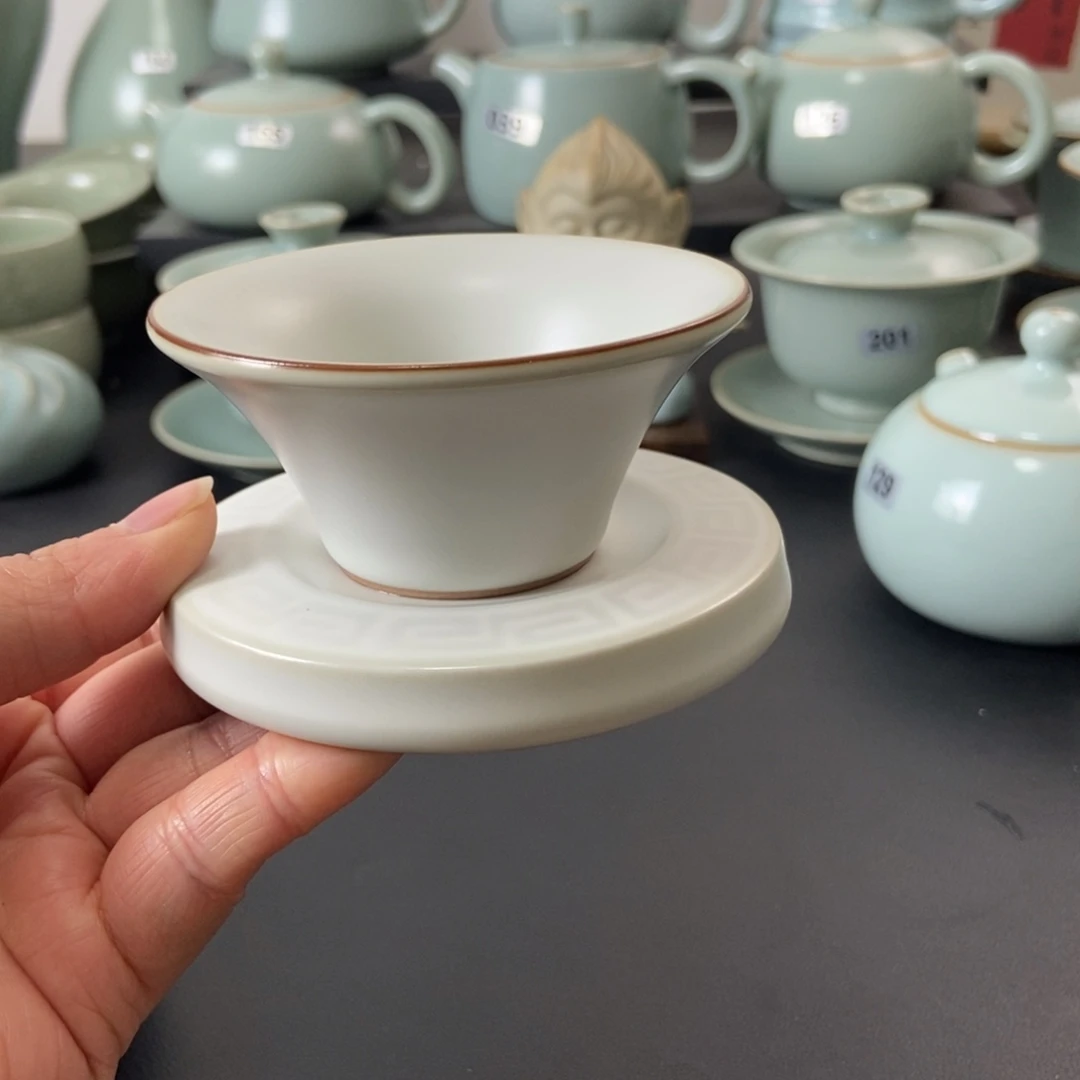 先***锋一级品月白釉的茶漏