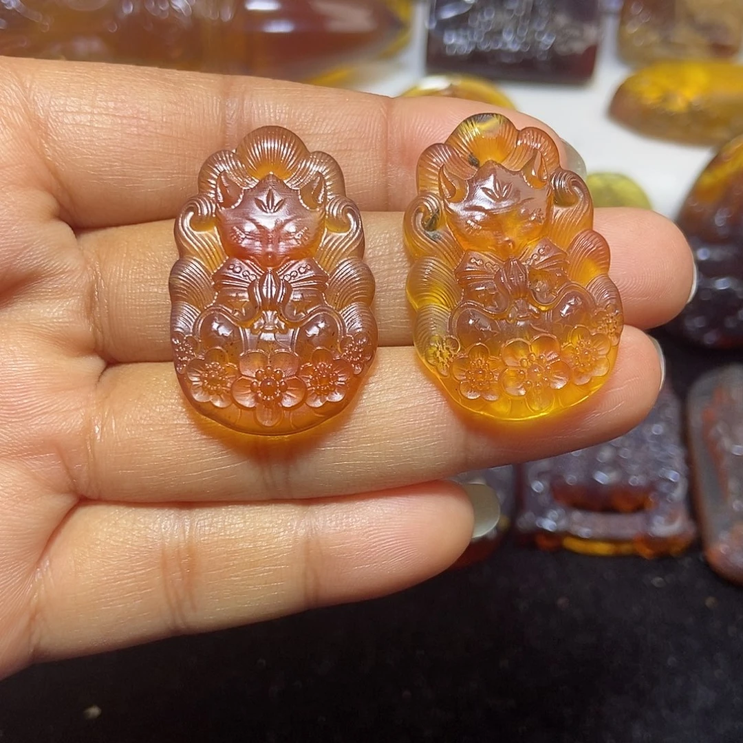 琥珀未镶嵌颈饰缅甸天然琥珀diaoz