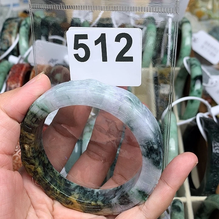 翡翠未镶嵌颈饰万**阳翡翠