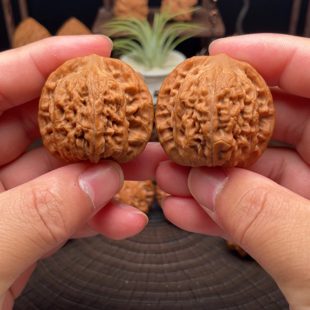 文玩核桃把件望月