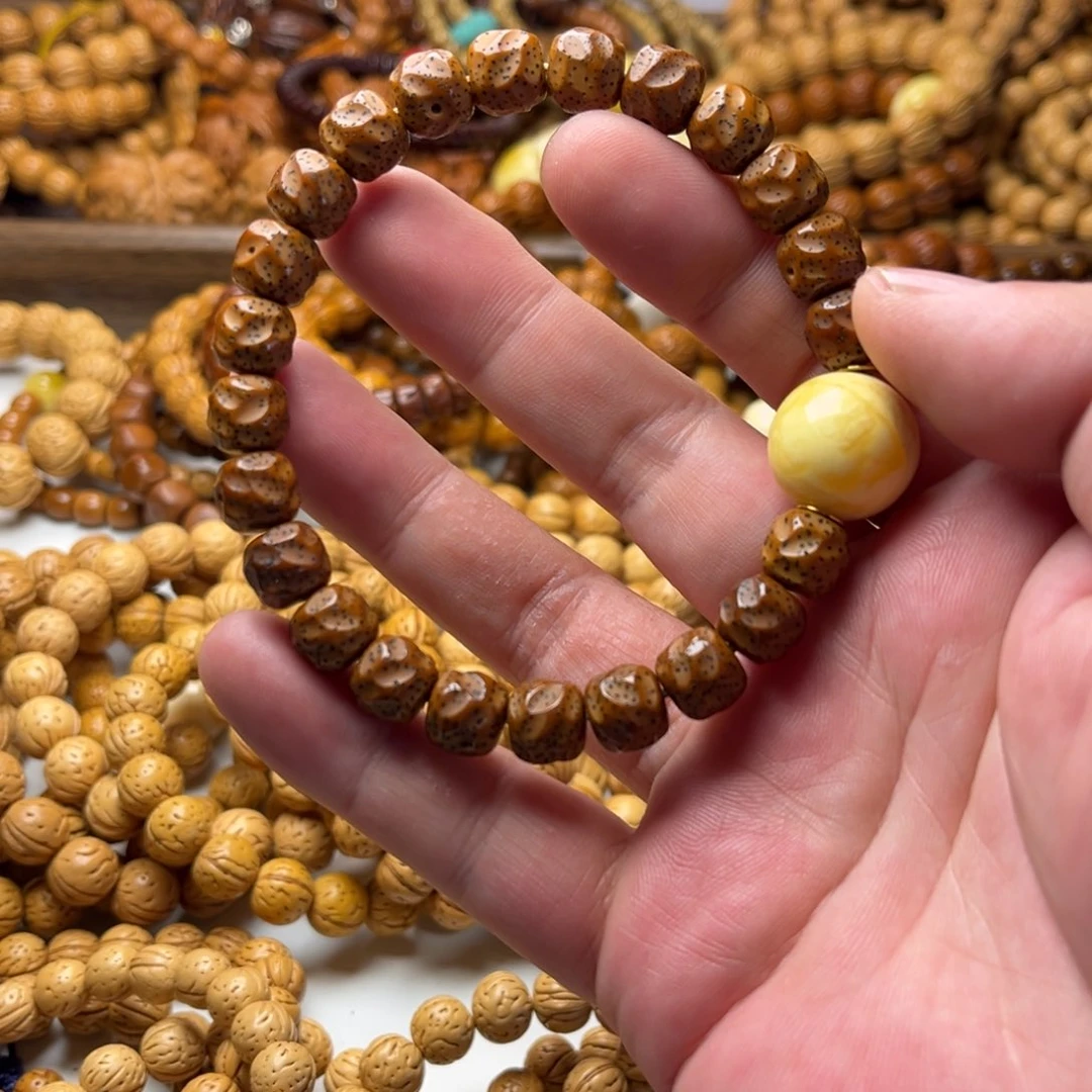 桃核手串找门小姨子