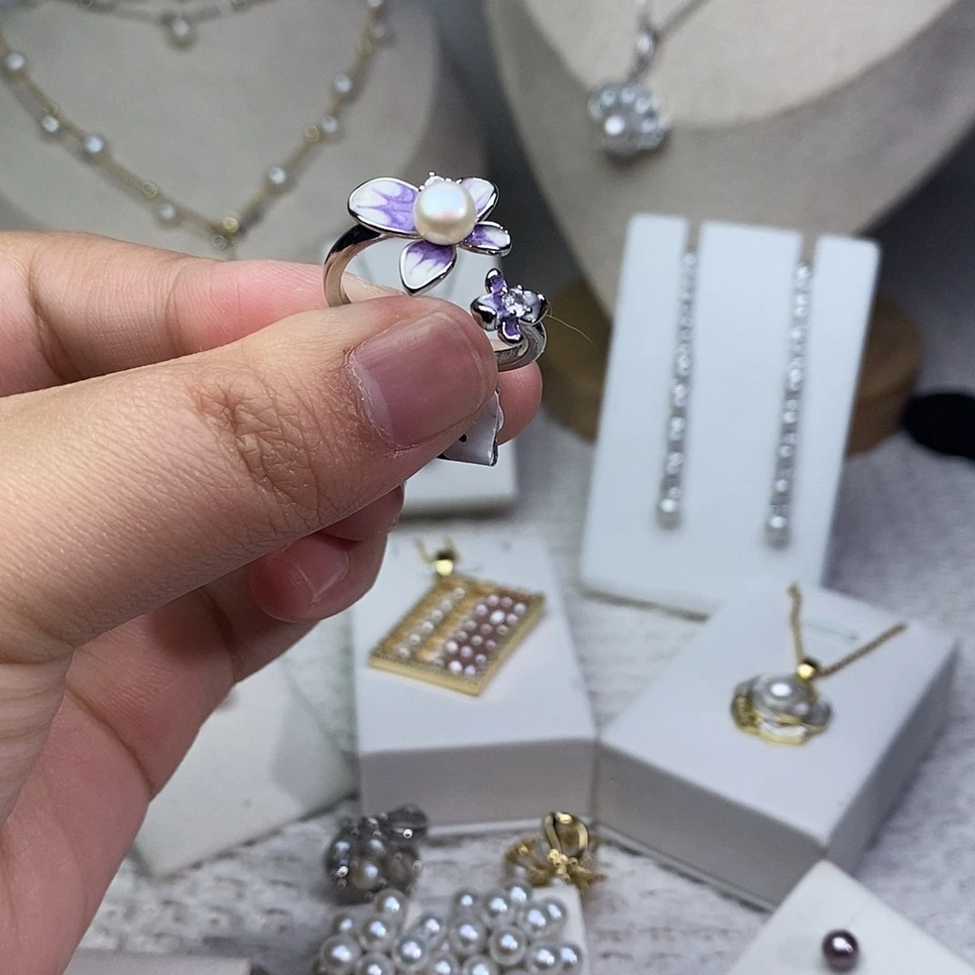 淡水珍珠银S925镶嵌耳饰