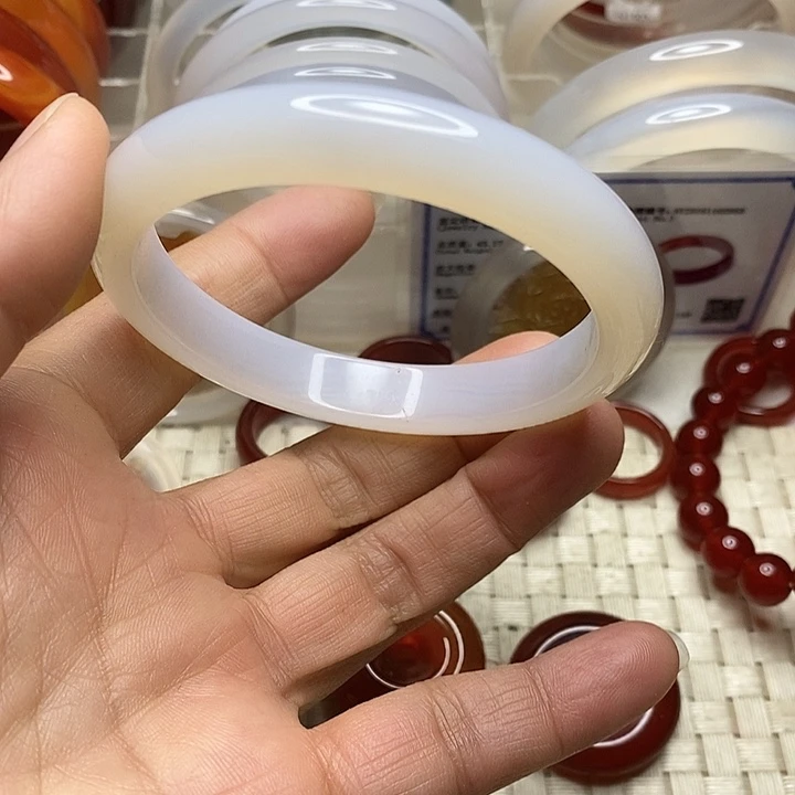 玛瑙/玉髓未镶嵌手镯