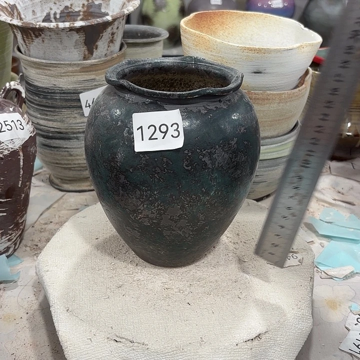 摆件高18，口9.5，有孔1293