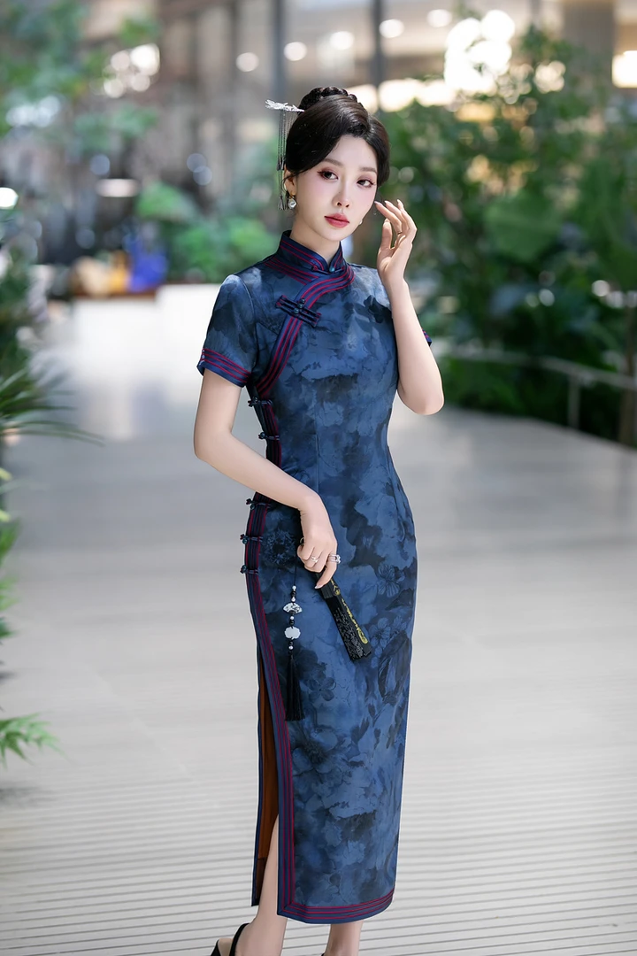 高品质大码2025改良旗袍中式长款气质日常复古修身新款夏季连衣裙