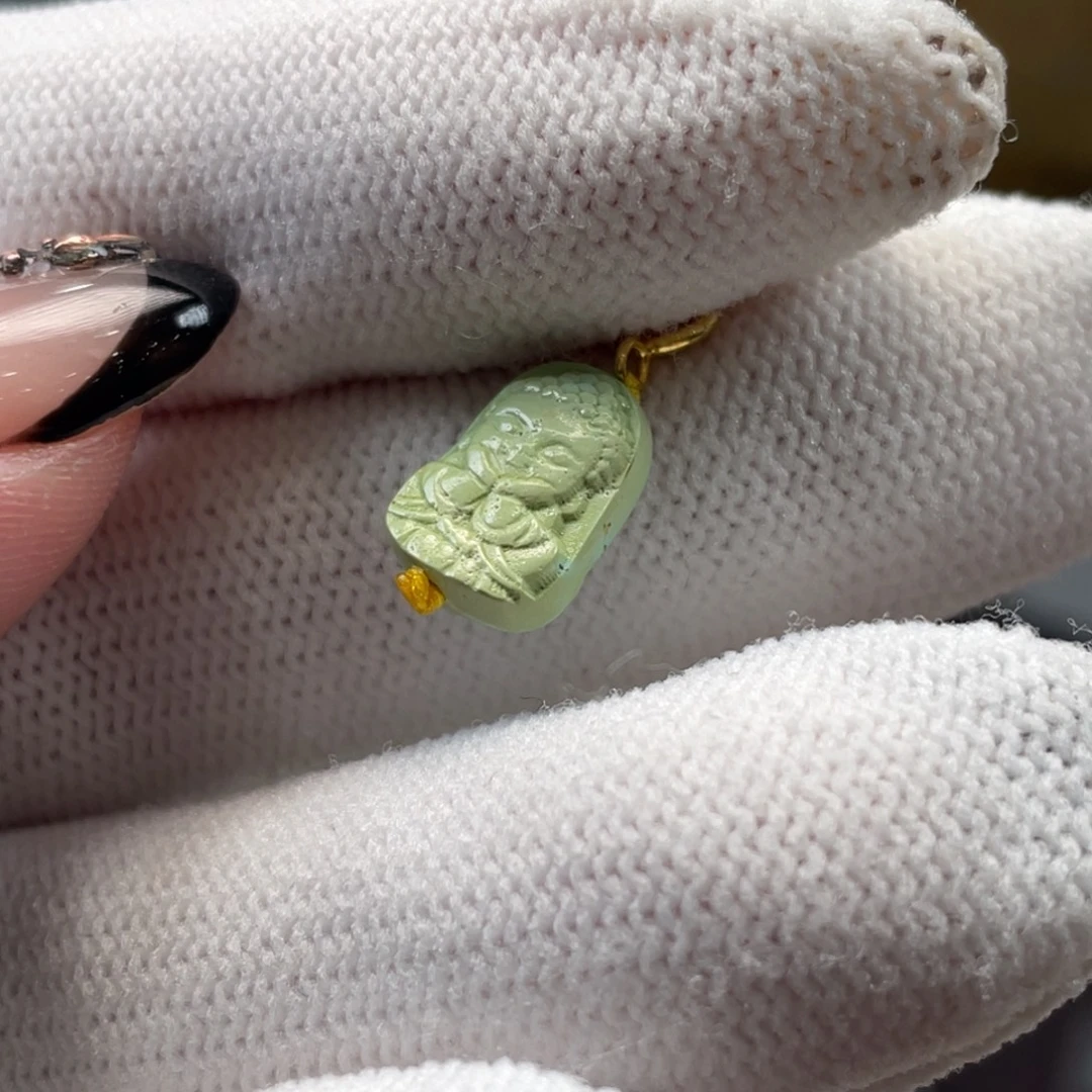 绿松石未镶嵌挂件