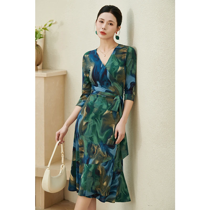 小众裹身裙2025年夏季新款收腰显瘦精致扎染海边度假裙子连衣裙