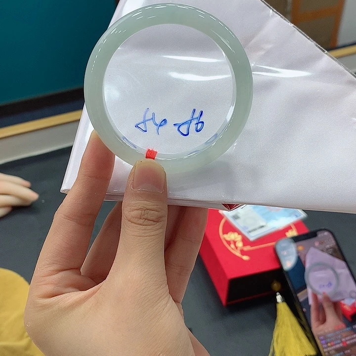 未镶嵌手镯翡翠买断