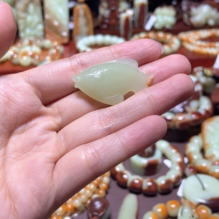 岫岩河磨玉（透闪石质玉）未镶嵌挂件