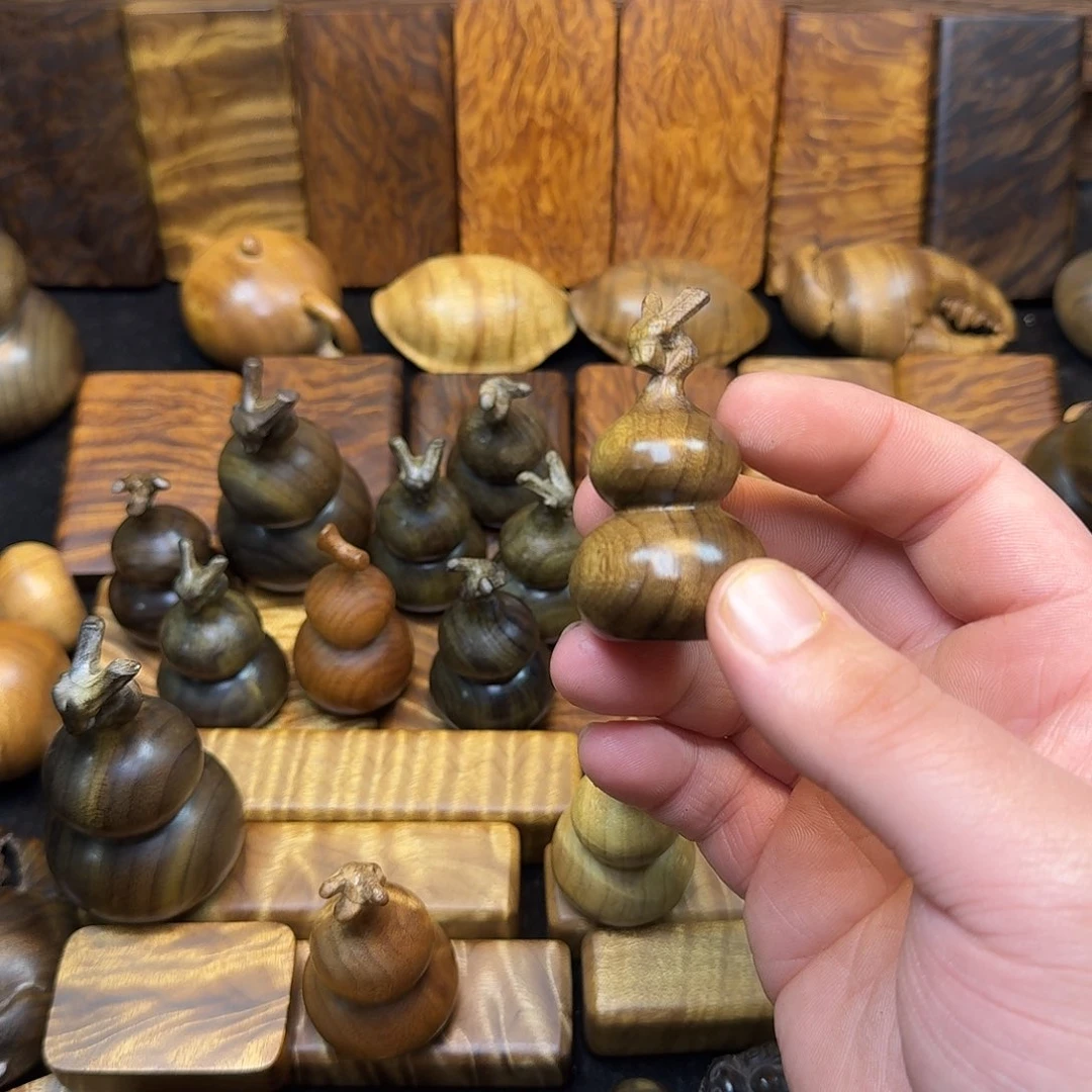 金丝楠M***e金丝楠木无事牌