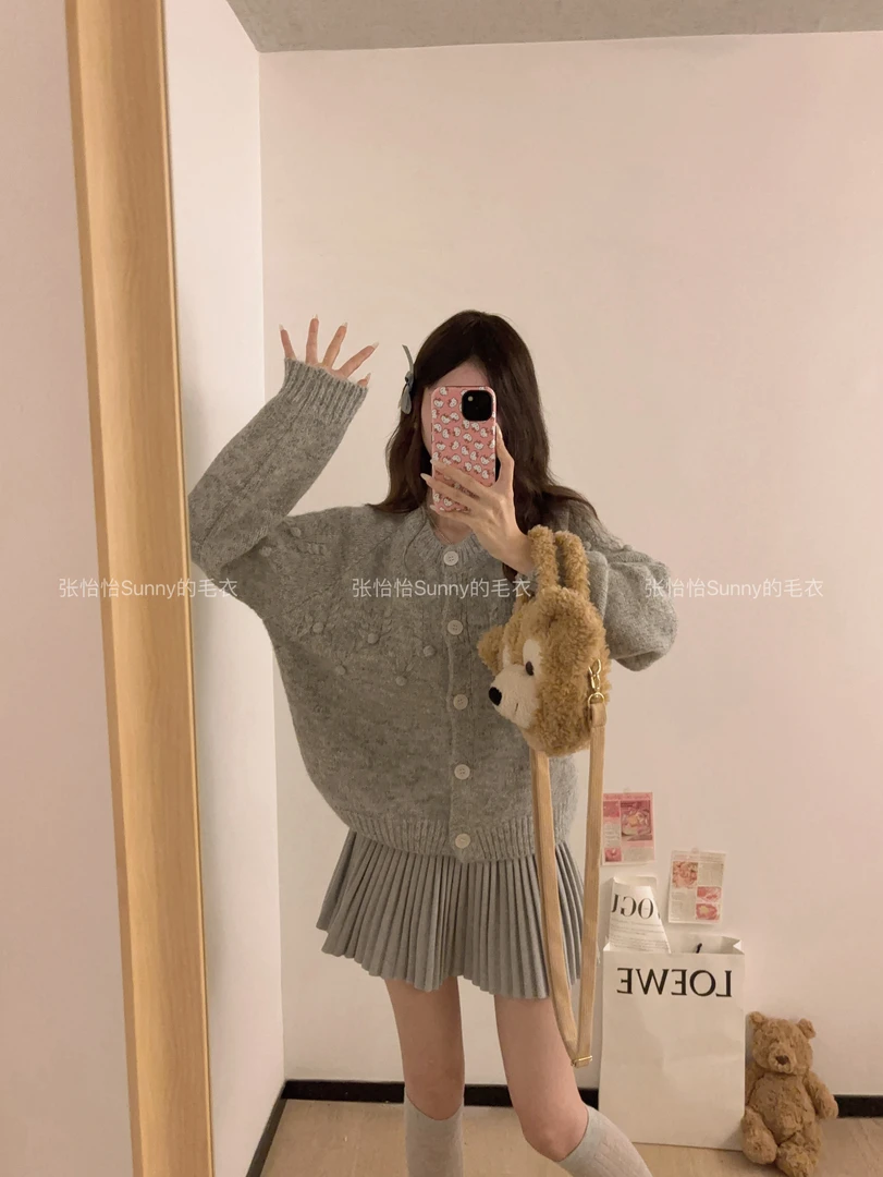 【韩代新款！立体球球款】可爱纯色加厚圆领针织毛衣开衫女上衣秋冬