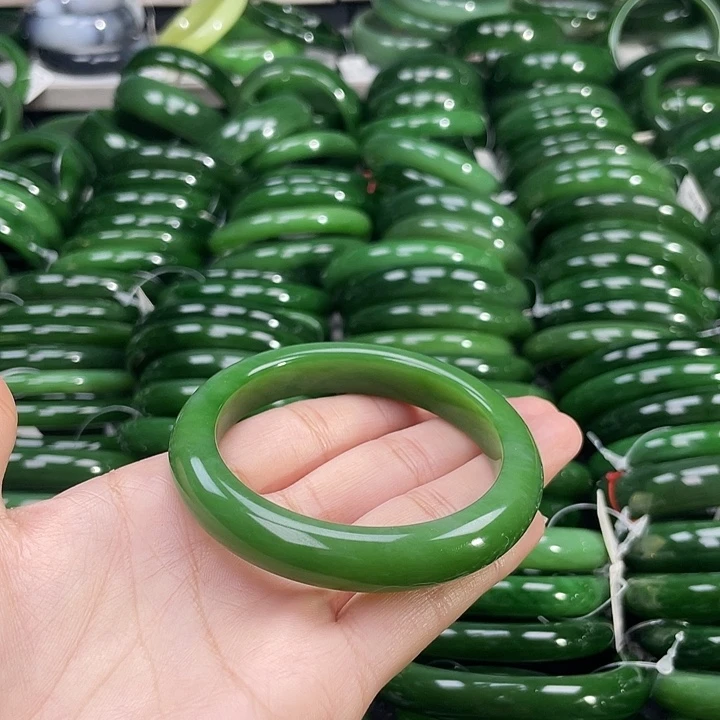 未镶嵌手镯和田玉（碧玉）