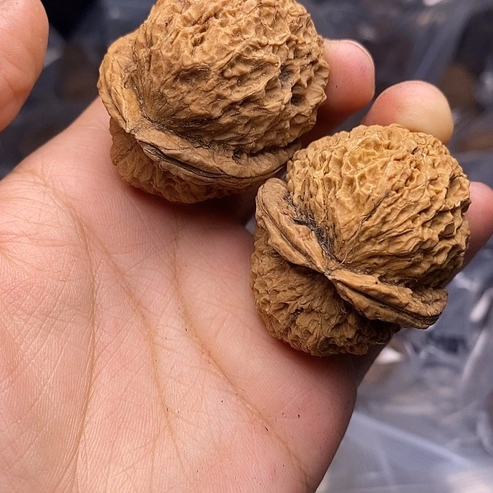 文玩核桃吊坠   98