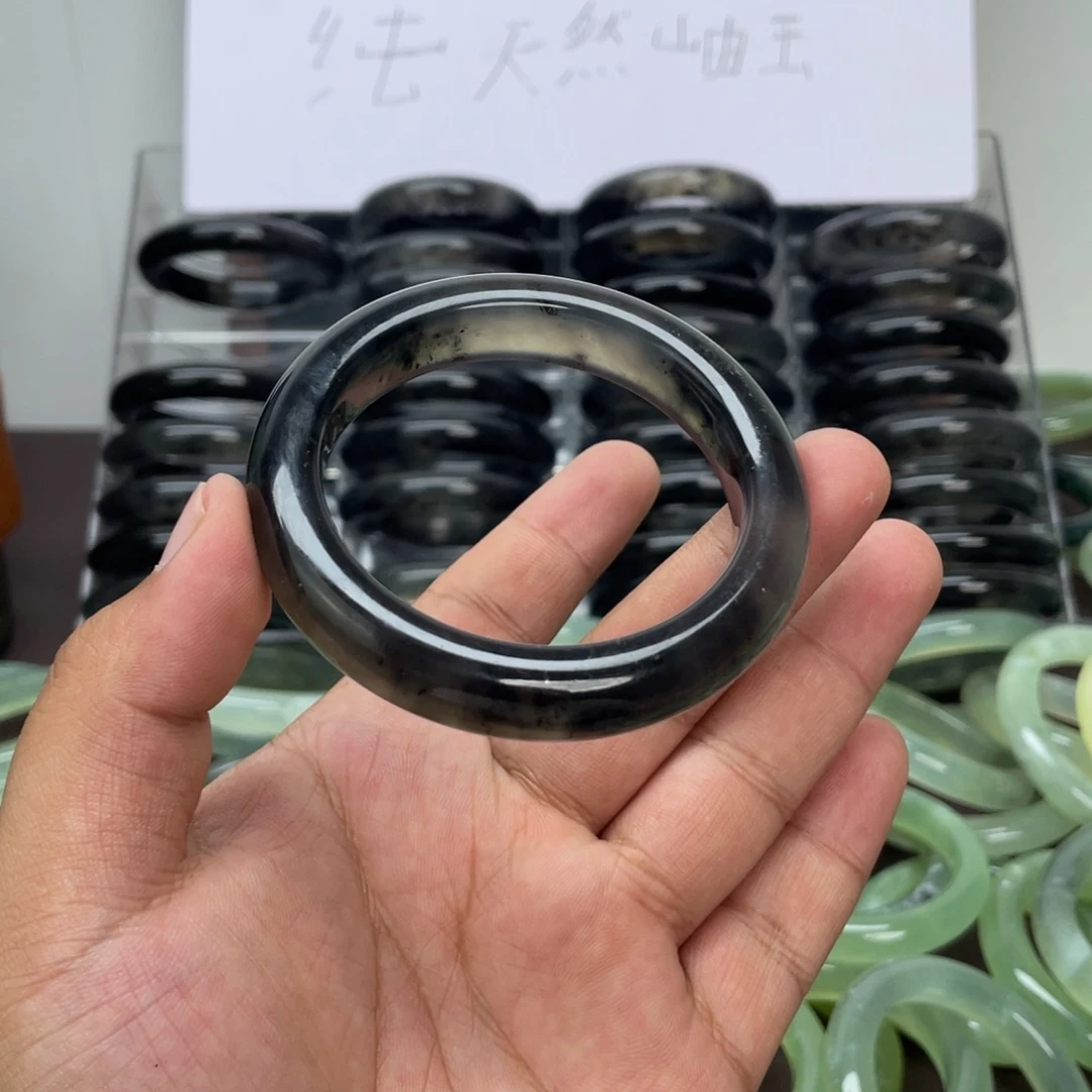 蛇纹石玉未镶嵌手镯来*