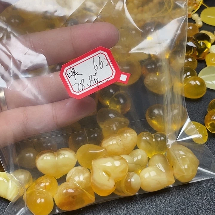 唉***喂裸石琥珀未镶嵌蜜蜡
