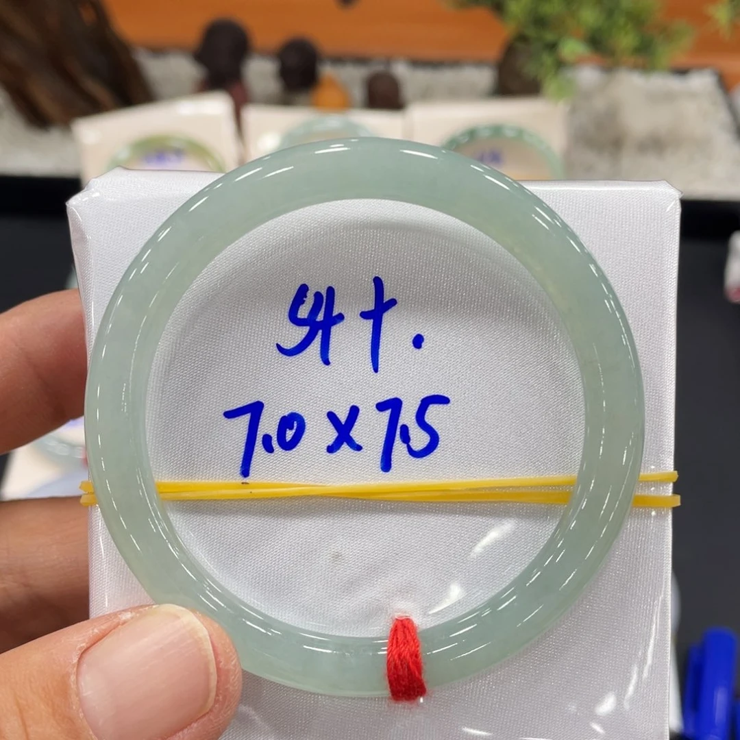 未镶嵌手镯翡翠翡翠