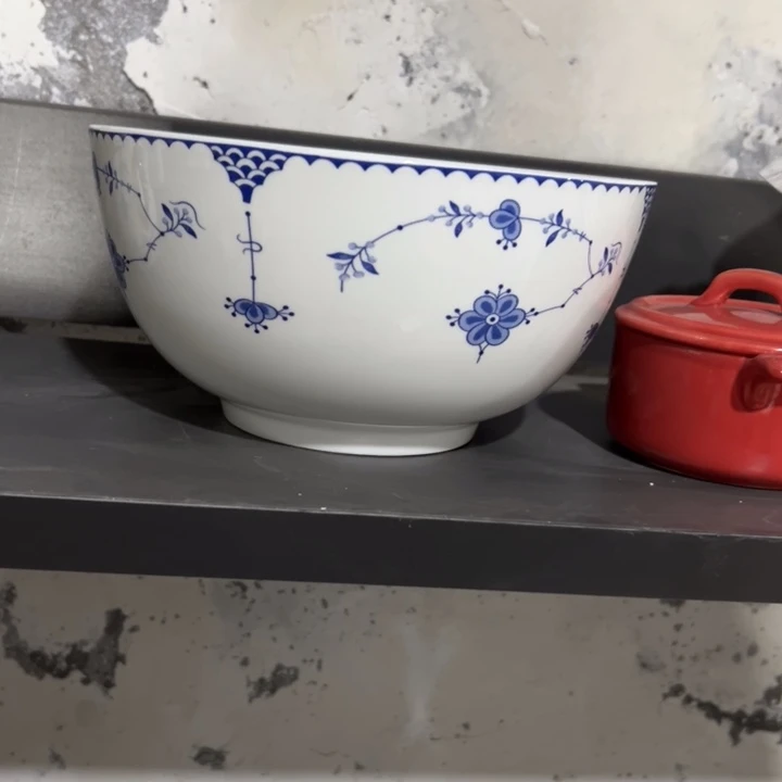 M***G库存尾货唐草大汤碗一个