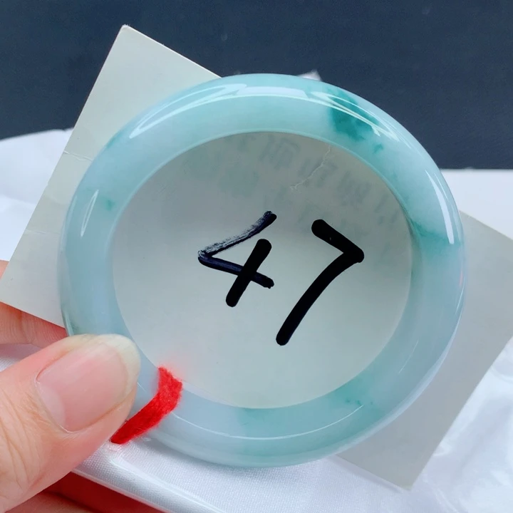 翡翠手镯未镶嵌正