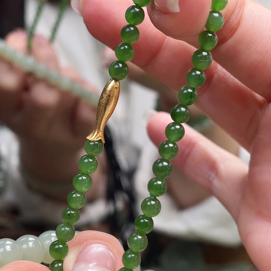 和田玉未镶嵌颈饰碧玉手串