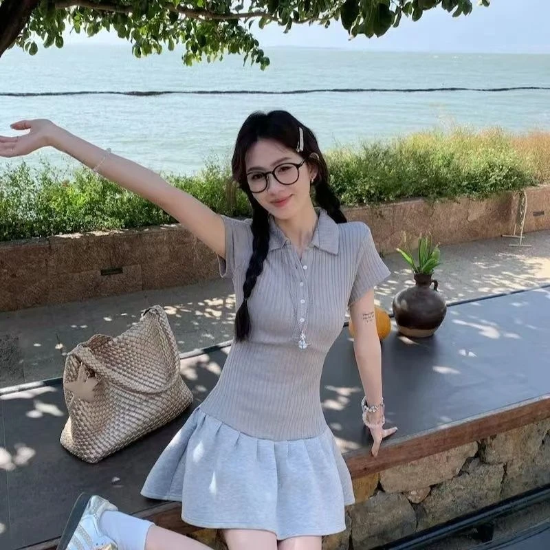 辣妹收腰拼接polo领连衣裙2025春夏新款修身显瘦气质翻领A字短裙