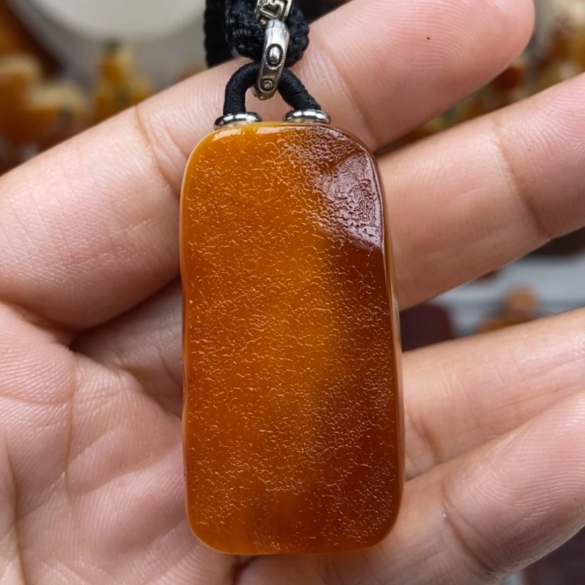 【闪购商品】琥珀颈饰未镶嵌