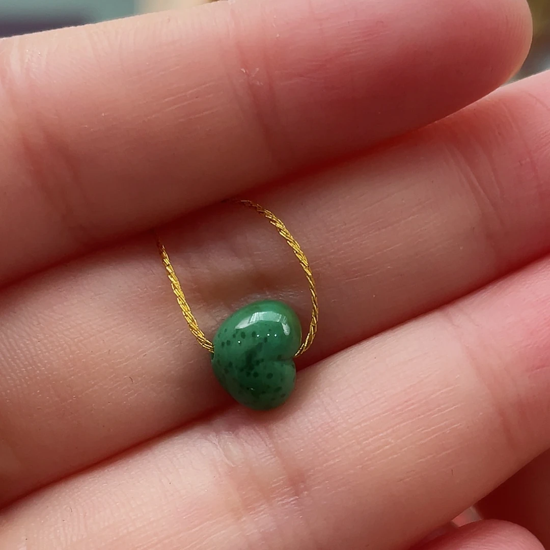 绿松石颈饰未镶嵌