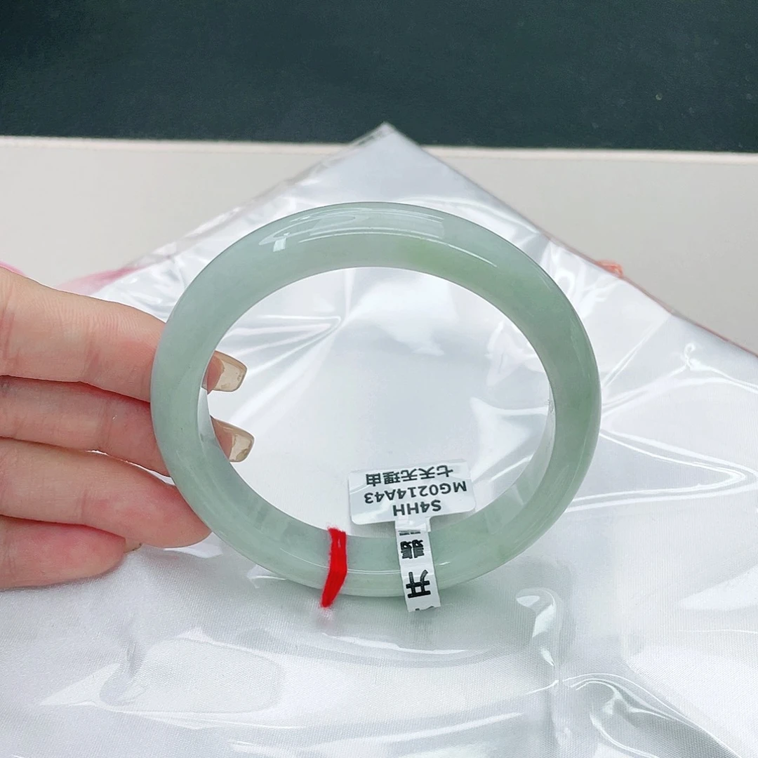 翡翠手镯未镶嵌正61