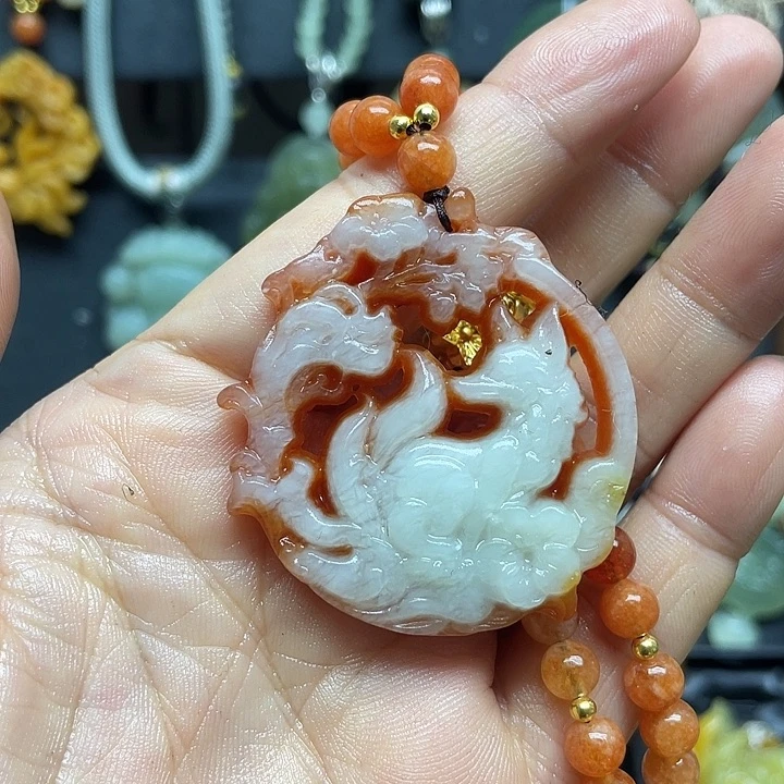 未镶嵌蛇纹石玉颈饰