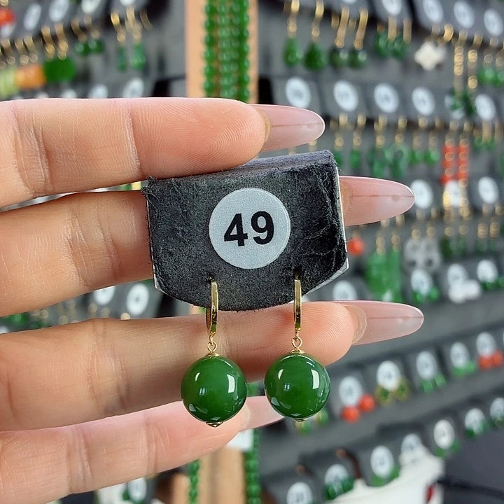 和田玉18K金镶嵌耳饰