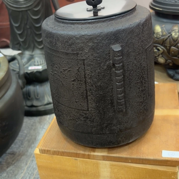 紫砂茶杯观**涛非常美丽漂亮的物品