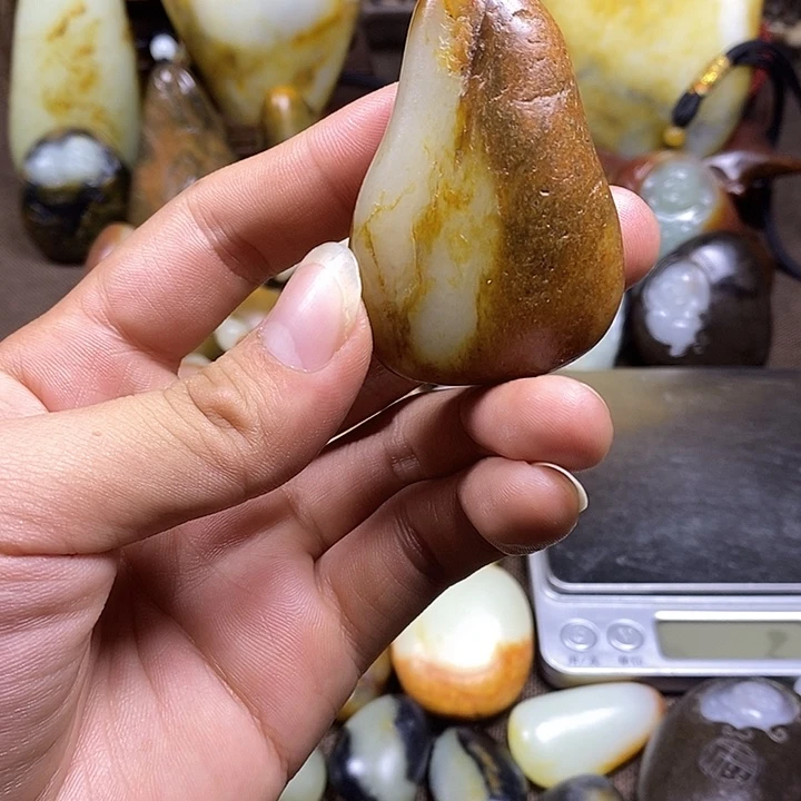 和田玉未镶嵌挂件