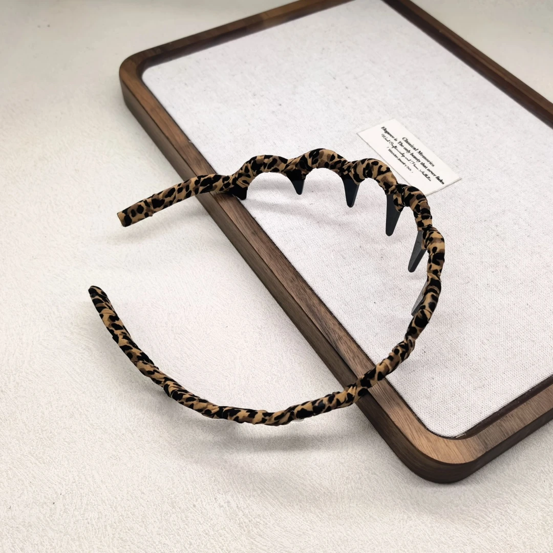 BAOSHATI/宝莎缇F-569豹纹编织长齿发箍