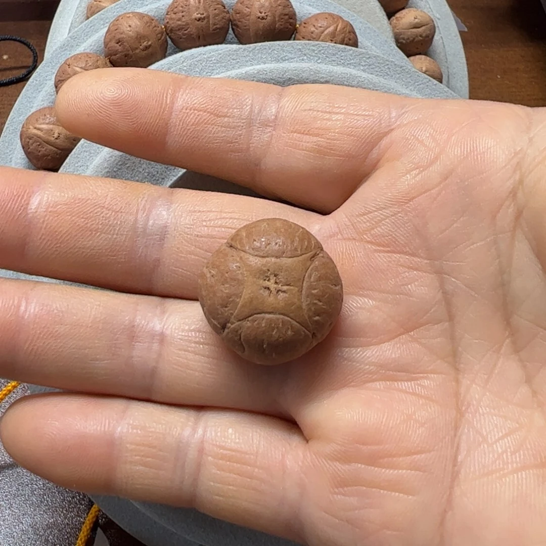 吊坠凤眼菩提20麒麟8@2390