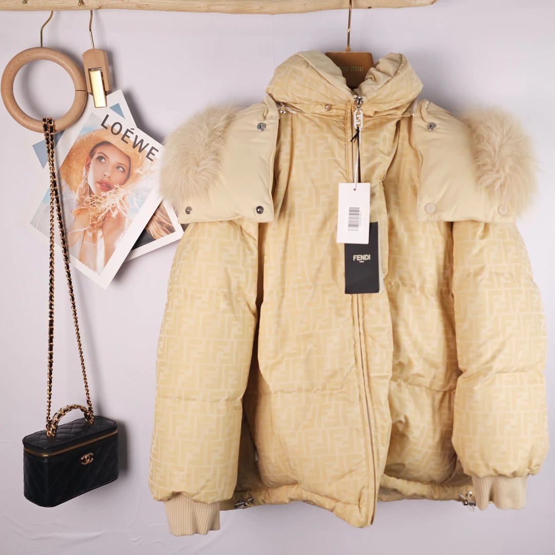 99新 FENDI/芬迪  海囤J/芬迪上衣/M码/dd61536