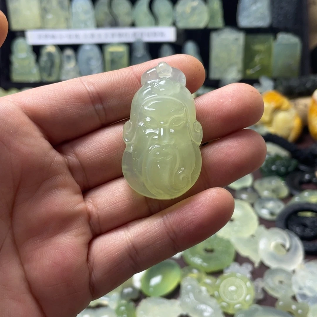 蛇纹石玉颈饰未镶嵌迷***子