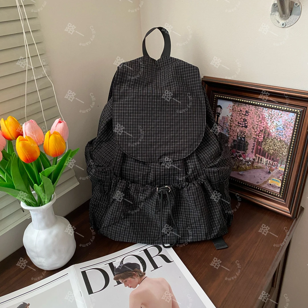 路一.韩国代购格子双肩包 L25052701