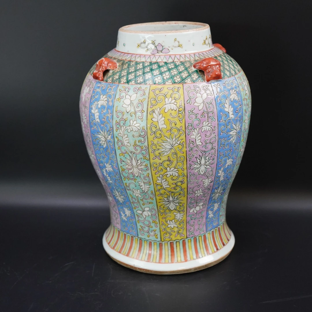 Lot.25100861清光绪粉彩花卉纹将军罐 高:约34cm