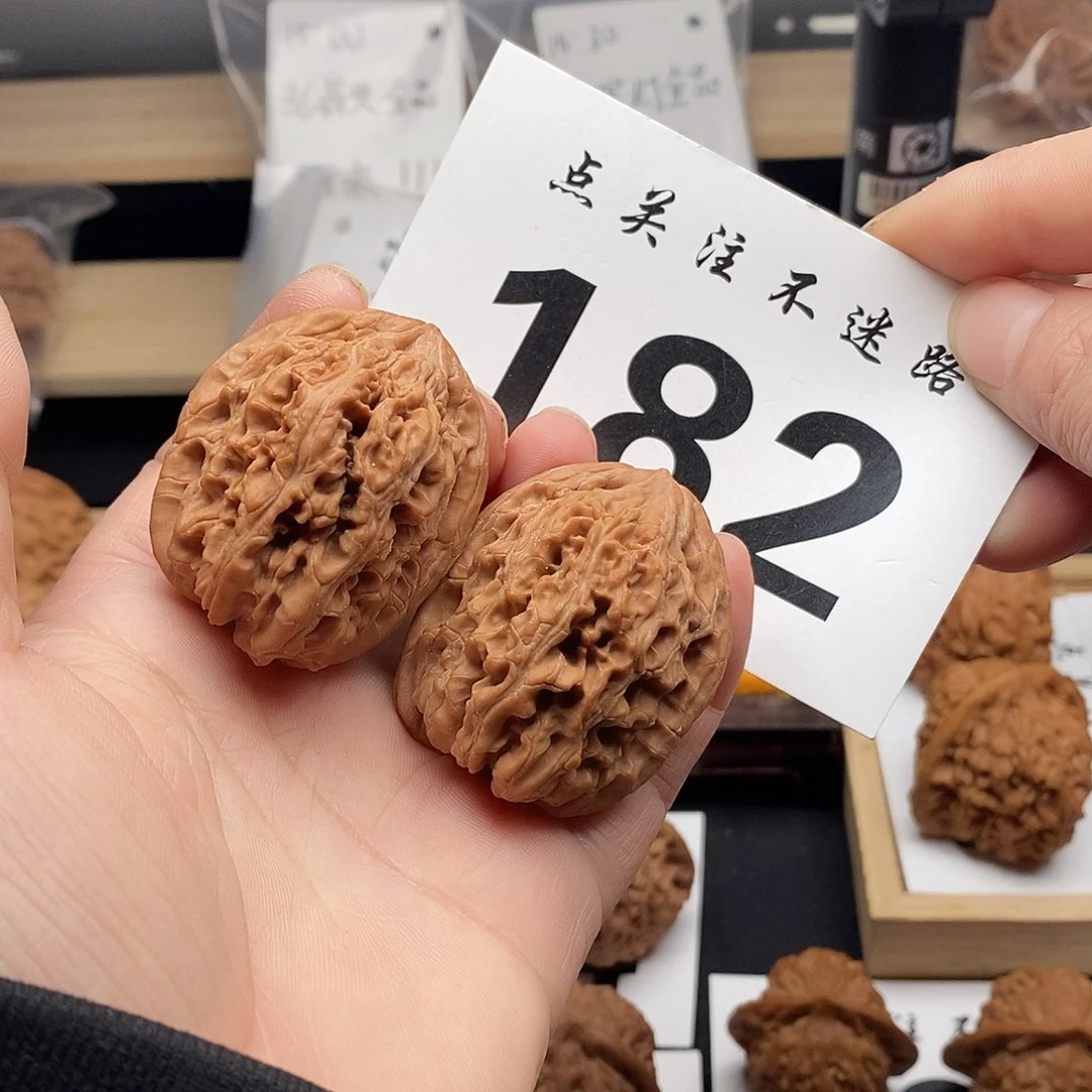 核桃36九龙筋。