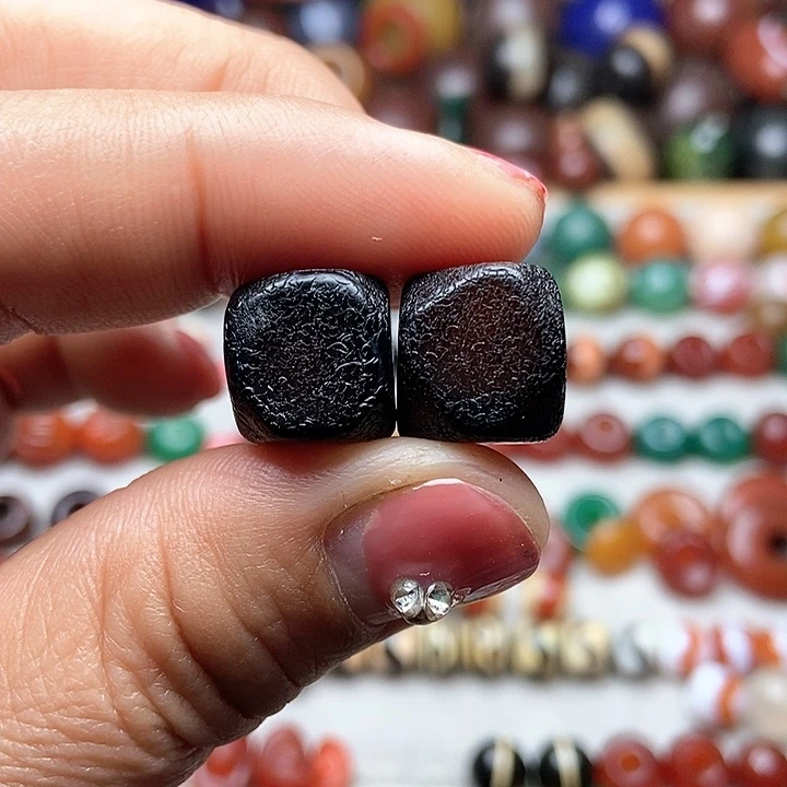 玛瑙/玉髓颈饰未镶嵌那****人