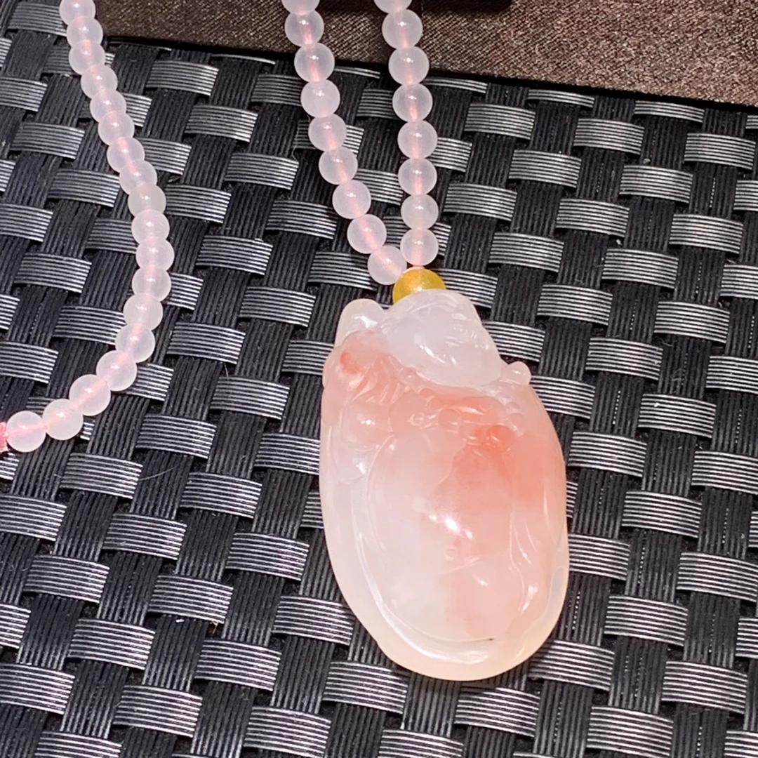 桂林鸡血玉平野料随形佛公吊坠